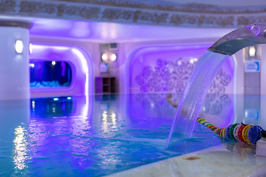 استخر هتل قصر طلایی مشهد